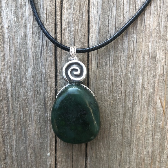 Nephrite Jade - Picture 7 of 12